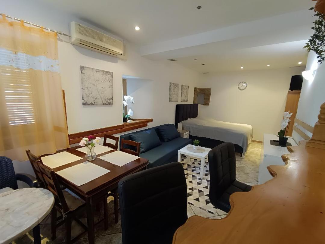 Adria Pearl Appartments 弗尔萨尔 外观 照片